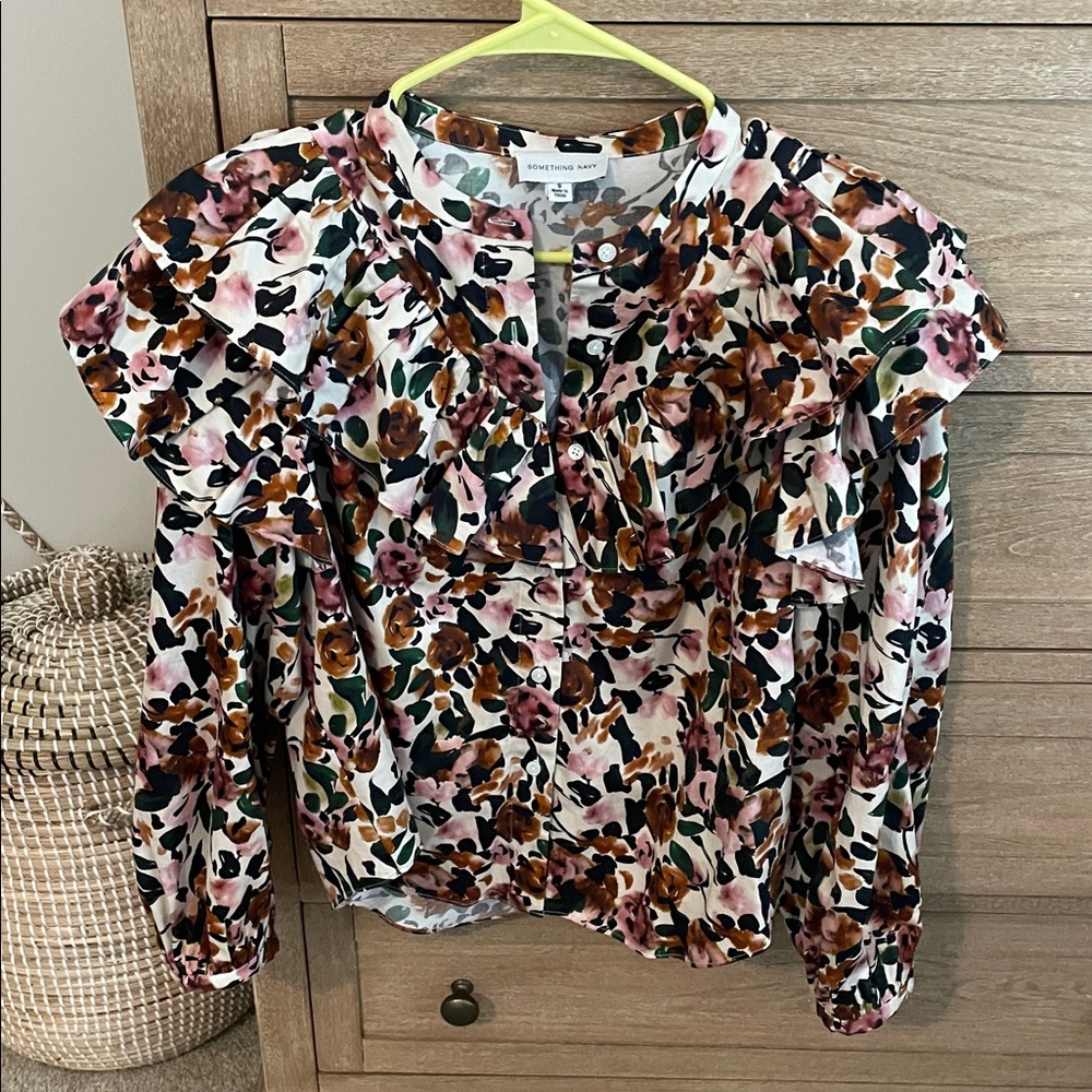 Something navy floral top
